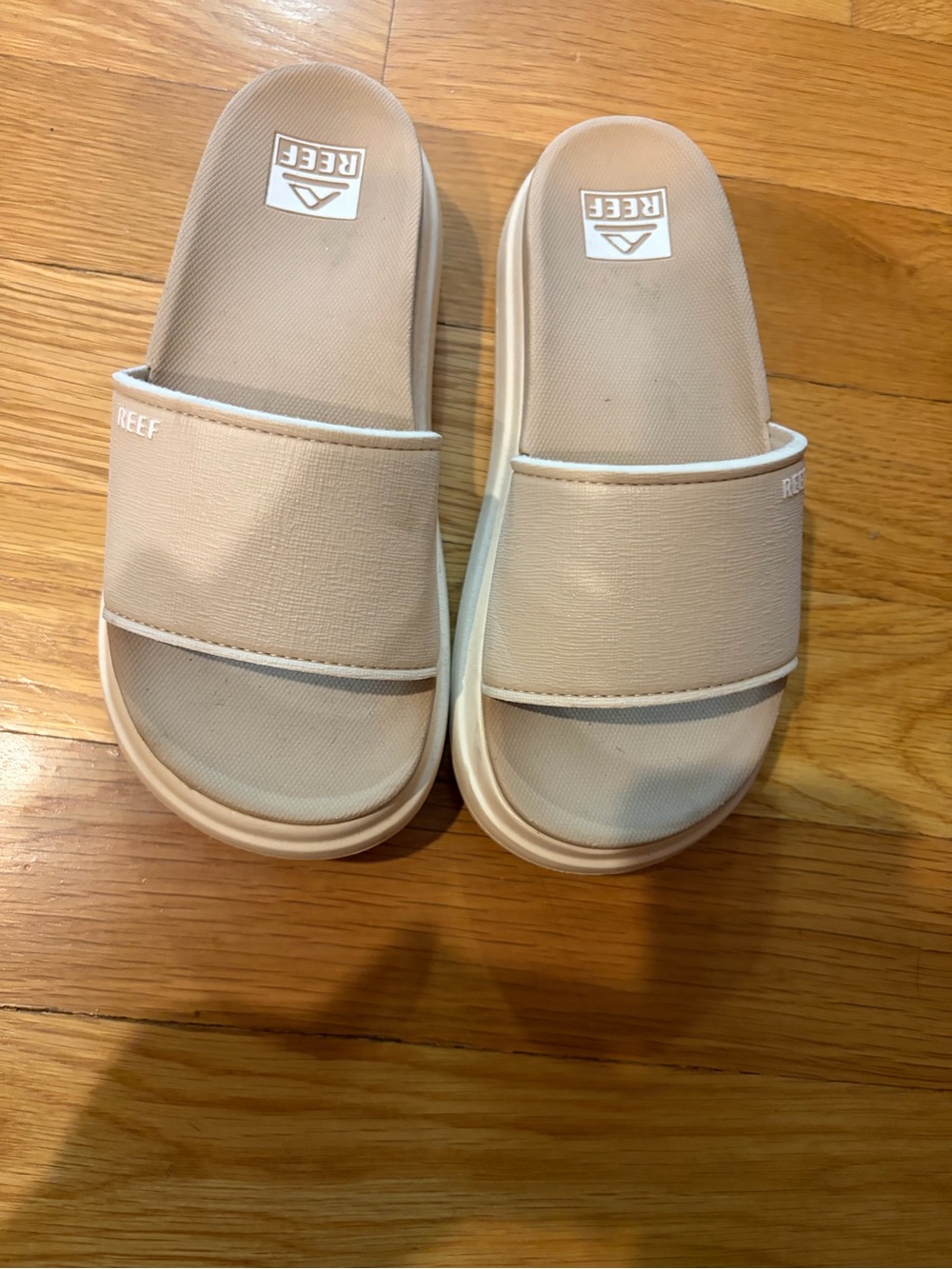 Reef Women’s Beige/Cream Slide Sandals